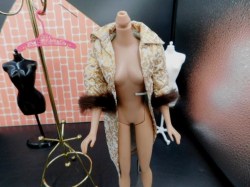 barbie golden no hat b
